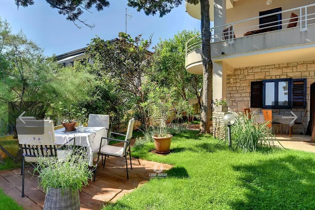 Belview - Beachfront Apartments Pula